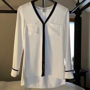 H&M tunic top with elongated backside, perfect for leggings!